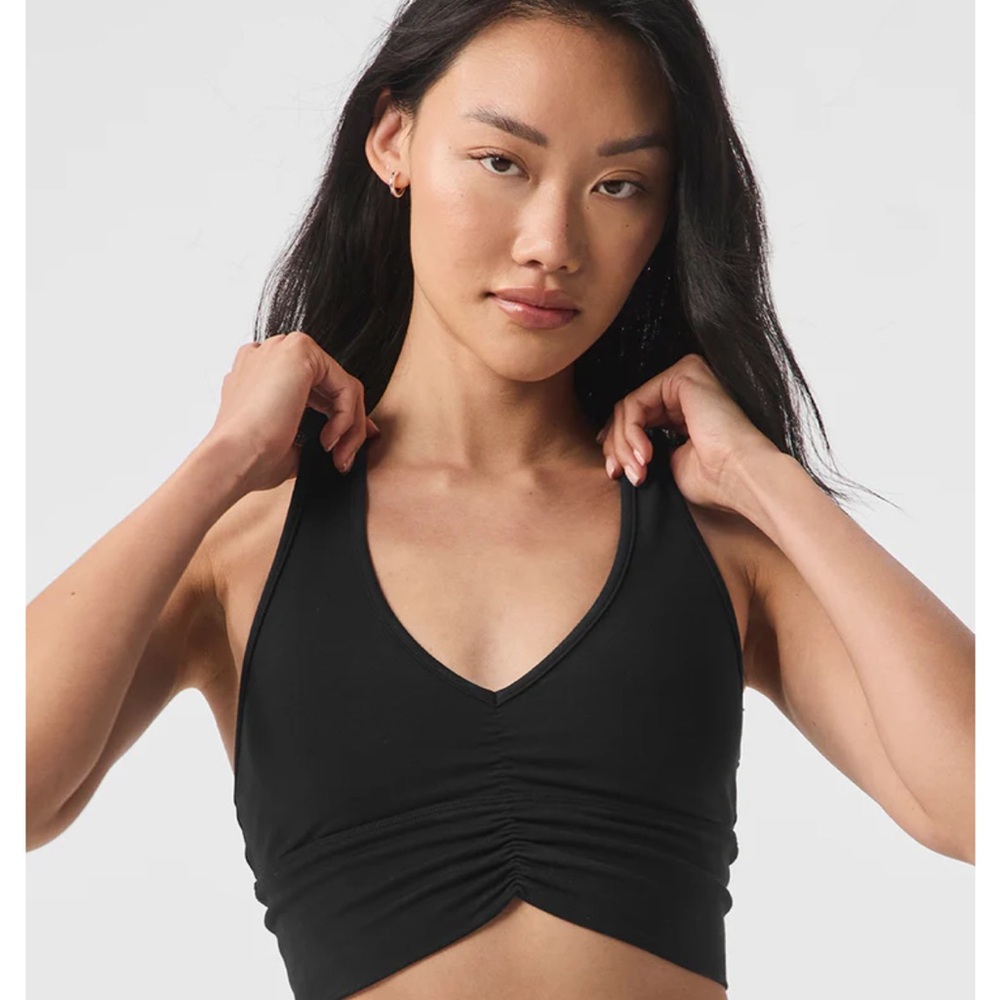 ALO Wild Thing Black Sports Bra. Bestseller, size Large.